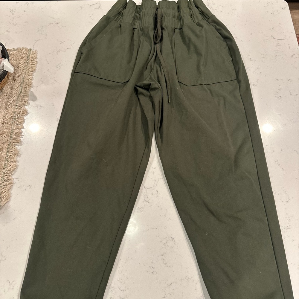 Mondetta Dark Green Cargo Pants